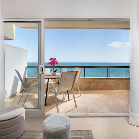 Paseo Maritimo Primera Linea De Playa Apartment