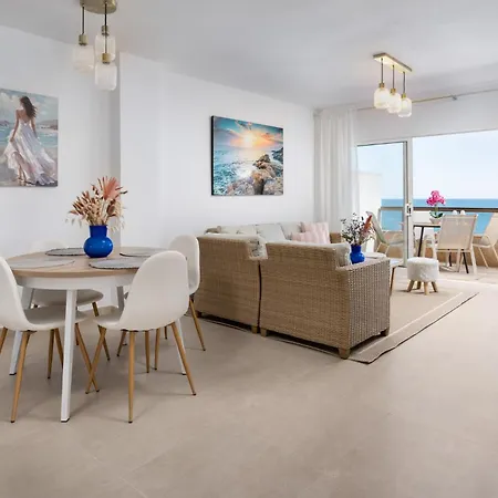 Paseo Maritimo Primera Linea De Playa Apartment *