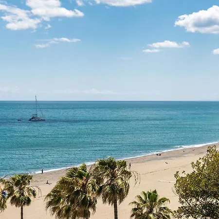 Paseo Maritimo Primera Linea De Playa * Эстепона
